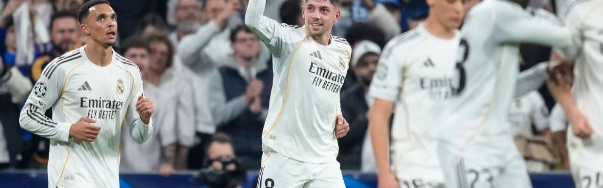 开云体育下载网址-欧冠惨案！巴尔韦德戴帽，皇马吊打曼城，一只脚踏进八强