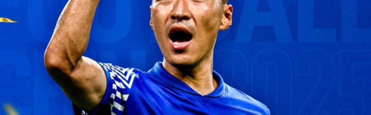 12球8助攻！37岁吴曦获金球奖，韦世豪发动态：全黑背景+偷感BGM