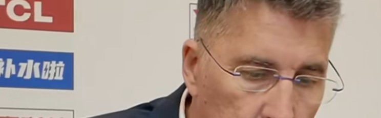 开云体育平台-输同曦发布会！格兰直指罚球与失误隐患，阿不都直呼糟糕！