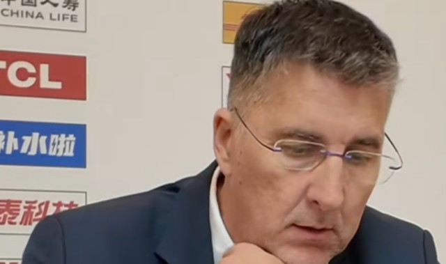 开云体育平台-输同曦发布会！格兰直指罚球与失误隐患，阿不都直呼糟糕！