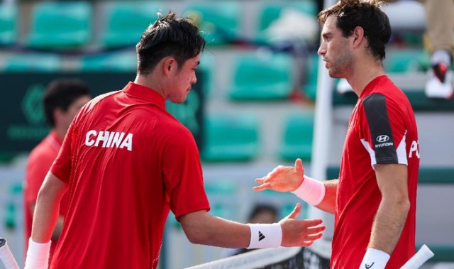 戴维斯杯南沙开拍，中葡两队首日1∶1打平|吴易昺|布云朝克特|博杰斯|比赛|克特_新浪体育_新浪新闻