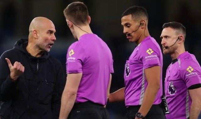 开云APP-记者：曼城vs狼队主裁未被取消英超执法资格，按计划执法英冠